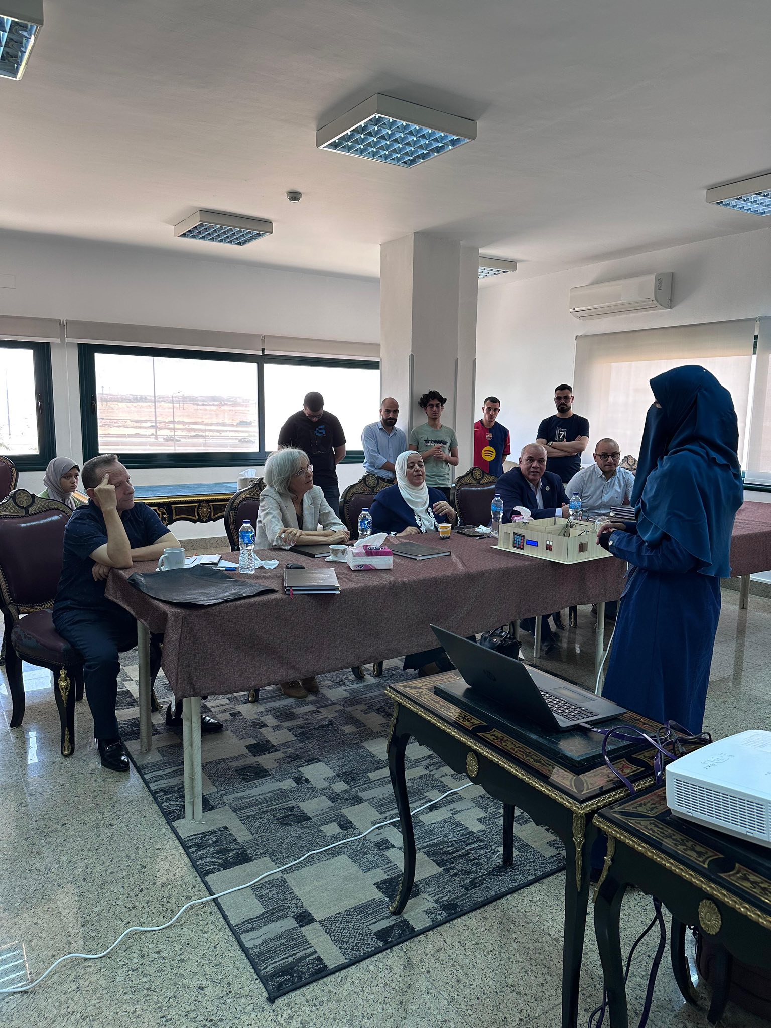 معهد الصفوة العالي للهندسة  مناقشة مشروعات التخرج قسم هندسة الإلكترونيات والاتصالات والحاسبات  – شعبة هندسة الإلكترونيات والاتصالات – شعبة هندسة الحاسبات  السبت ٢٠٢٥/٦/٢١م