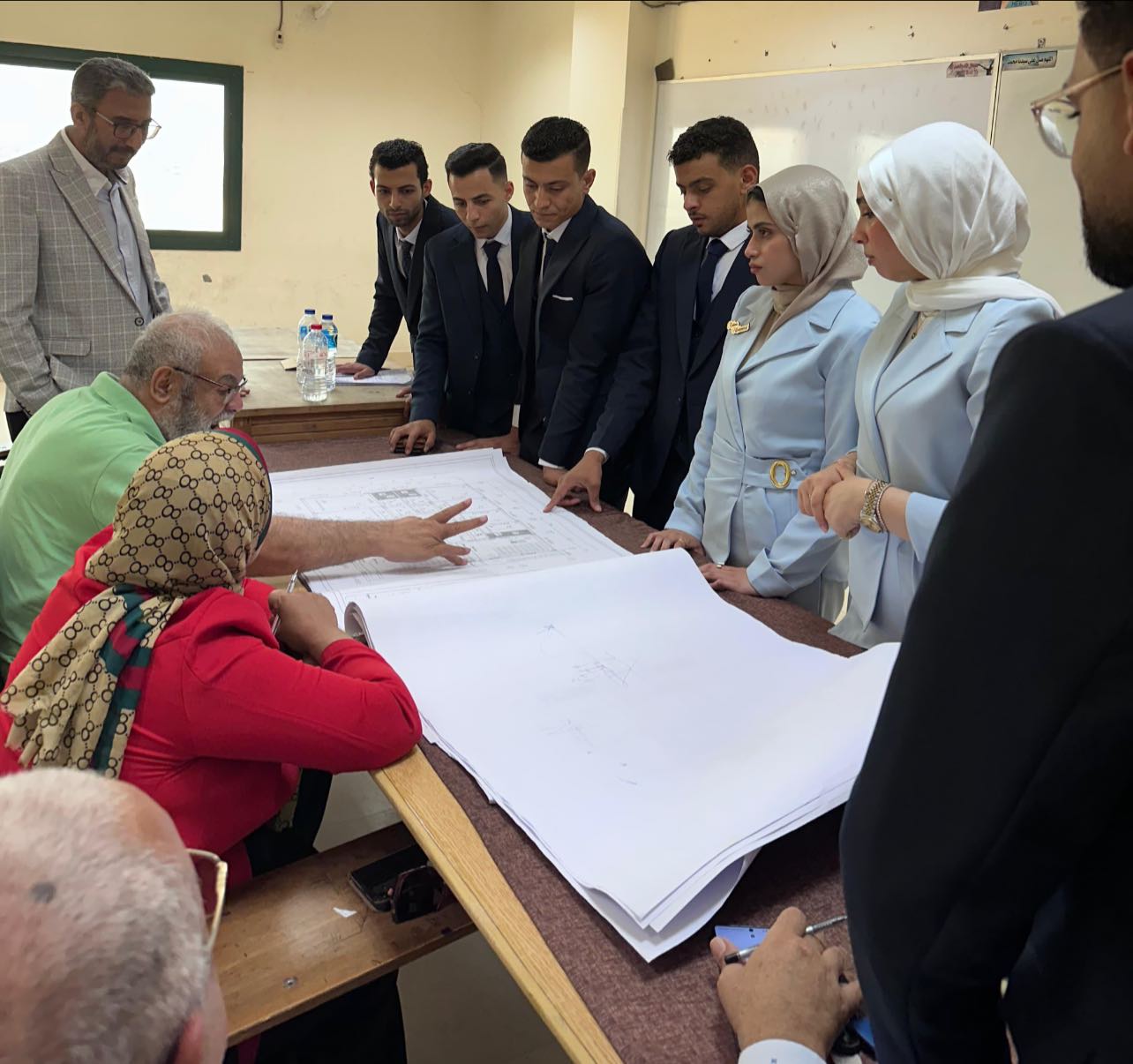 معهد الصفوة العالي للهندسة  مناقشة مشروعات التخرج  قسم الهندسة المدنية  السبت ٢٠٢٥/٦/٢١م