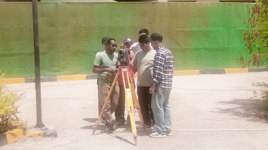 جانب من التدريب الصيفي لطلاب معهد الصفوة العالي للهندسة قسم الهندسة المدنية  تحت إشراف:  أ.م.د/ محمد سمير  م.م/ ميادة عادل م.م/ محمد خلف م/ أحمد ياسر
