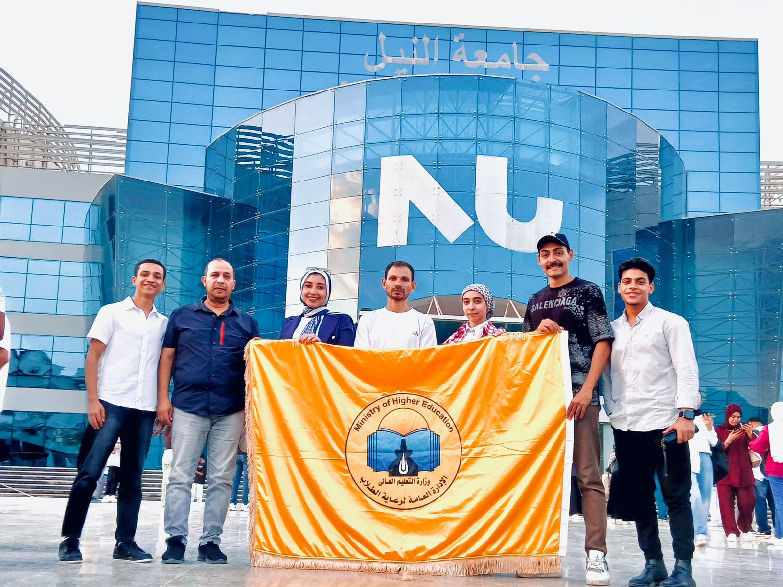 – جانب من مشاركة معاوني أعضاء هيئة التدريس والخريجين وطلاب معهد الصفوة العالي للهندسة مع مسئولي الإدارة العامة لرعاية الطلاب بوزارة التعليم العالي والبحث العلمي، في مؤتمر الشباب المحلي للتغير المناخي LCOY Egypt 2025  والمعتمد رسميًا من YOUNGO  (الدائرة الانتخابية الرسمية للأطفال والشباب في اتفاقية الأمم المتحدة الإطارية بشأن تغير المناخ UNFCCC) والذي تم استضافة فعالياته بالشراكة مع مركز الابتكار وريادة الأعمال بجامعة النيل.  – يُذكر أن توصيات هذا المؤتمر سوف يتم تجميعها من ١١ محافظة ورفعها لقمة COP 30 في البرازيل.