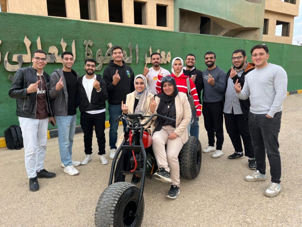 جانب من إجراء التجارب بالمعامل ومناقشة مشاريع مادتي اختبارات (٣/أ)، دوائر إلكترونية (أ)  الفرقة الثالثة قسم هندسة الإلكترونيات والاتصالات تحت إشراف:  د/ محمد الهادي م.م/ إيناس مصطفى م/ آلاء إبراهيم